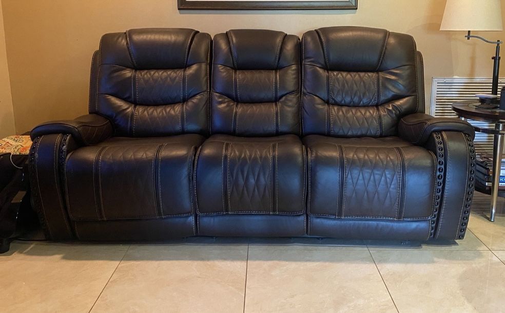 Sofa - Power Recliner Two Recliners