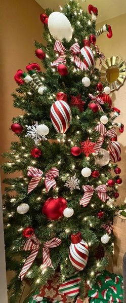 7.5 ft Pre Lit Christmas Tree