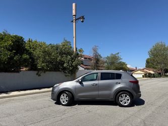 Kia Sportage SUV Silver