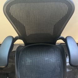 Herman Miller Aeron Size B 
