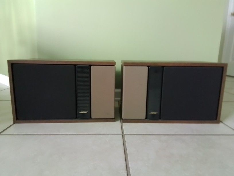 Bose 301 Series II Speakers