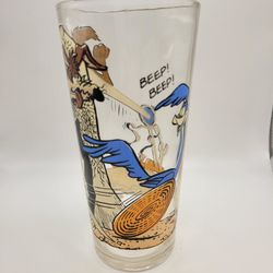 Vintage Looney Tunes Glass Road Runner Coyote Pepsi Collector's Series 1976