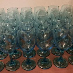Set Of 75 Blue Champagne Glasses 