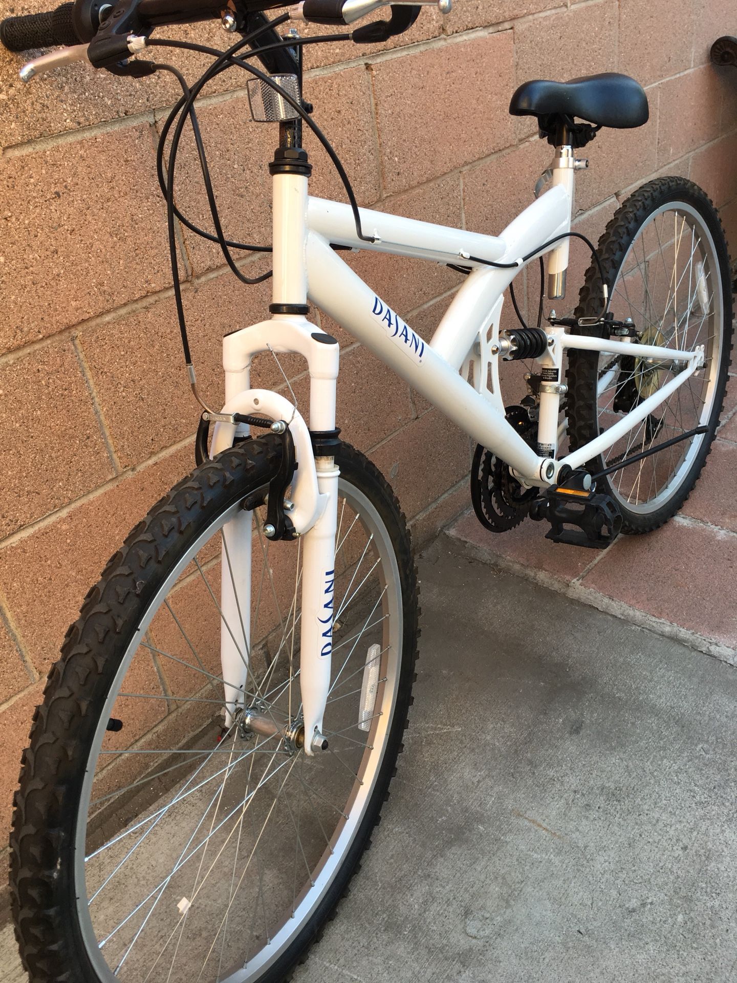 Dasani. 21 speed. Mountain bike. Front back suspensions. for Sale in Pomona CA OfferUp