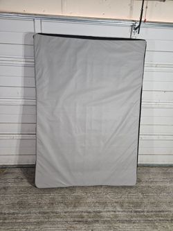 Full Size Box Spring, Good Conditions 👍