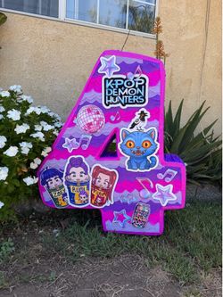 K-POP Demon hunters number four piñata número cuatro