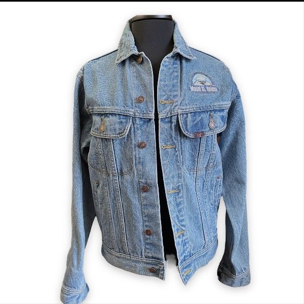 Lee Vintage Denim Jean Jacket with Mt. St. Helens Patch Women’s Small