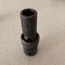 Snap On 1/2” Drive 1/2” & 5/8” Swivel Socket