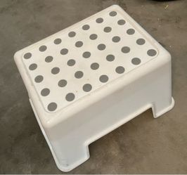 Plastic Step Stool