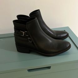 Black Baretraps Ankle Boots, Size 8 1/2 Never Worn. See My Profile For My.UGG Size 8 Ankle Boots
