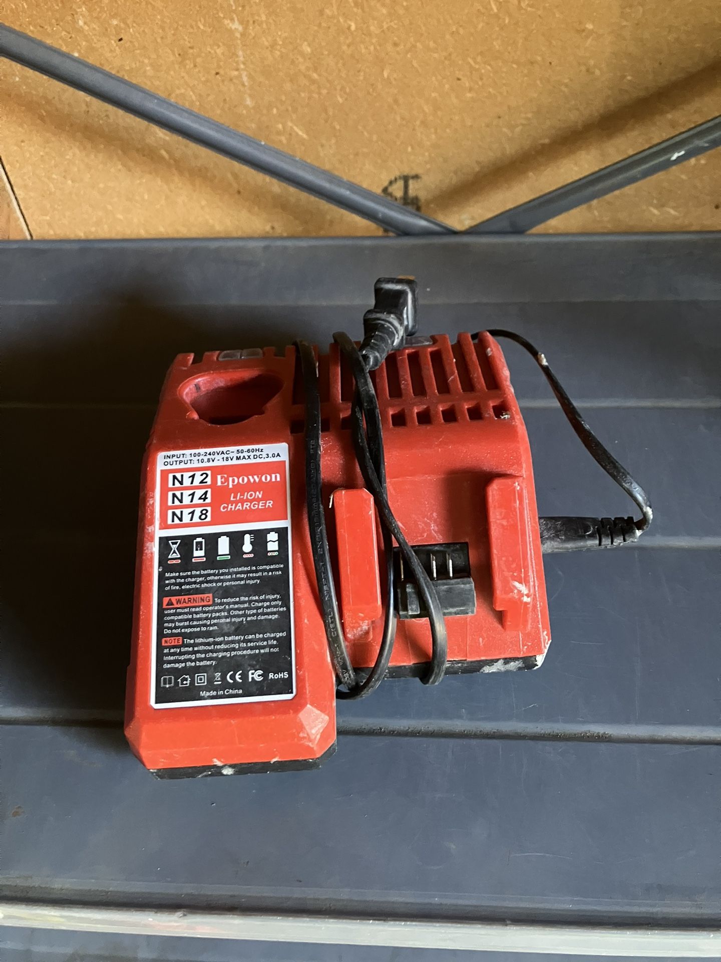Milwaukee Battery Charger