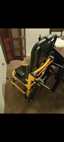 Motorized stair chair