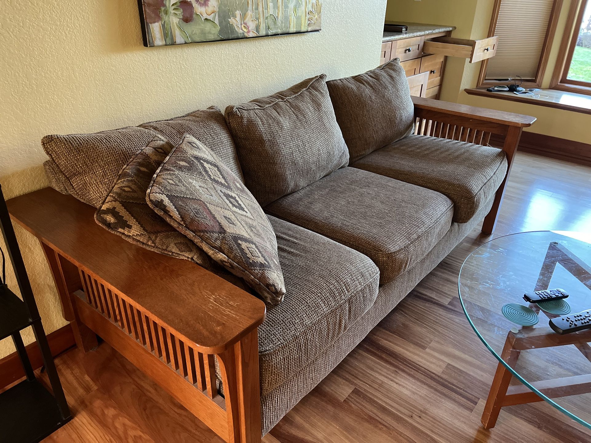 Sofa Craftsmen Style