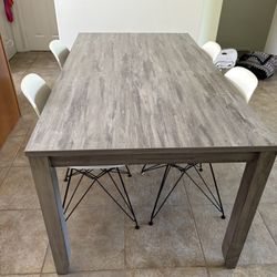 Dining room Table with Chairs