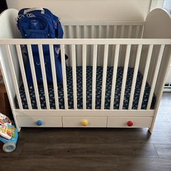 Crib & Storage 