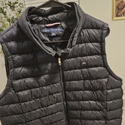 Tommy Hilfiger Unisex Puffer Vest - Size XL - Black