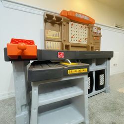 Step2 Pro Play Workshop & Utility Bench
