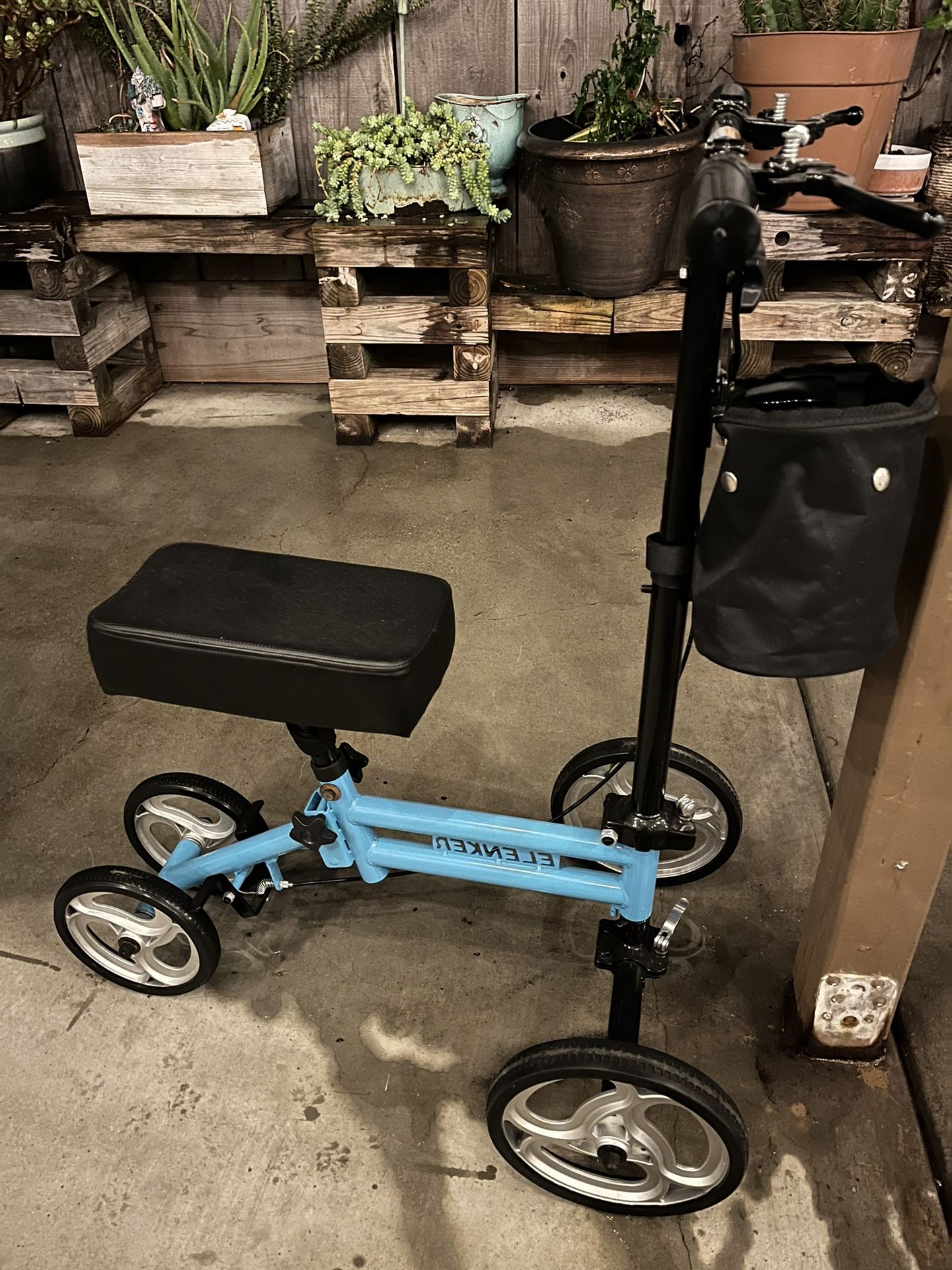 Knee Walker