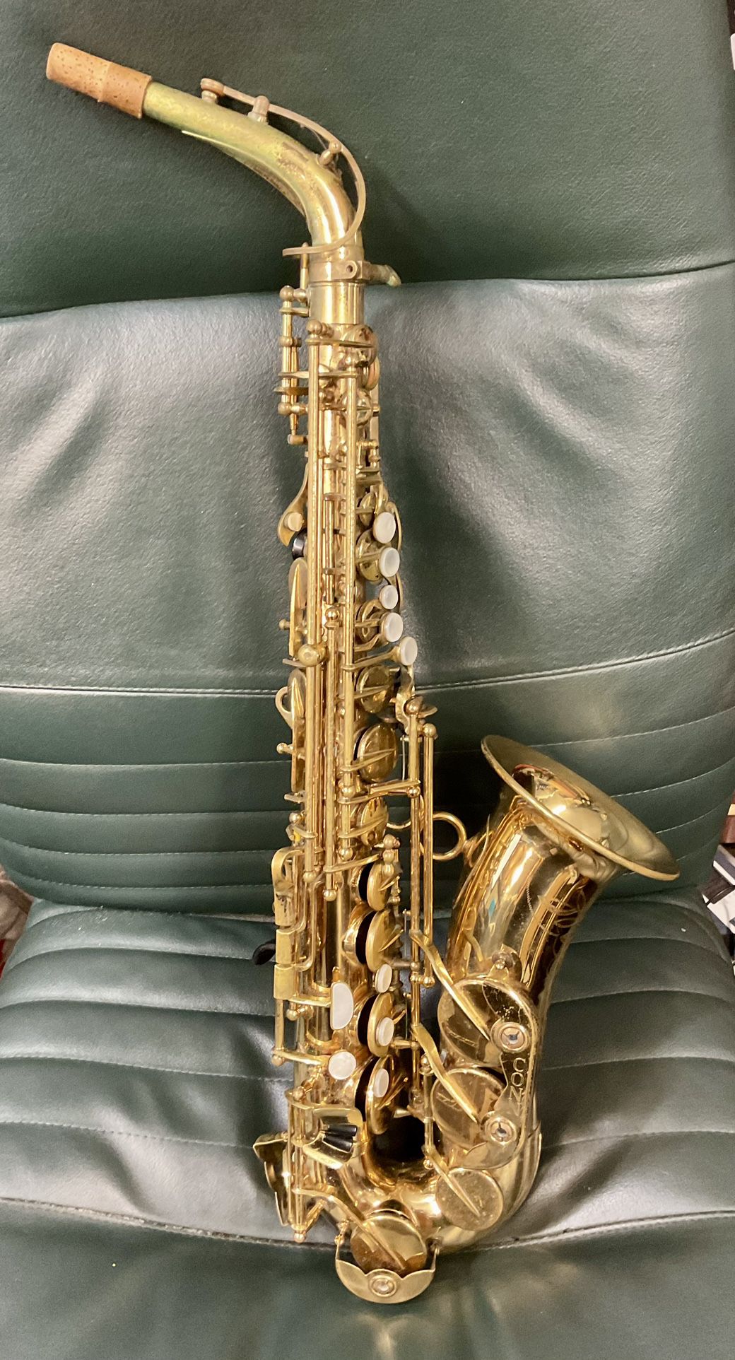 C.G Conn DJH Modified 108M Alto Saxophone early 1980's w/Propack Case  