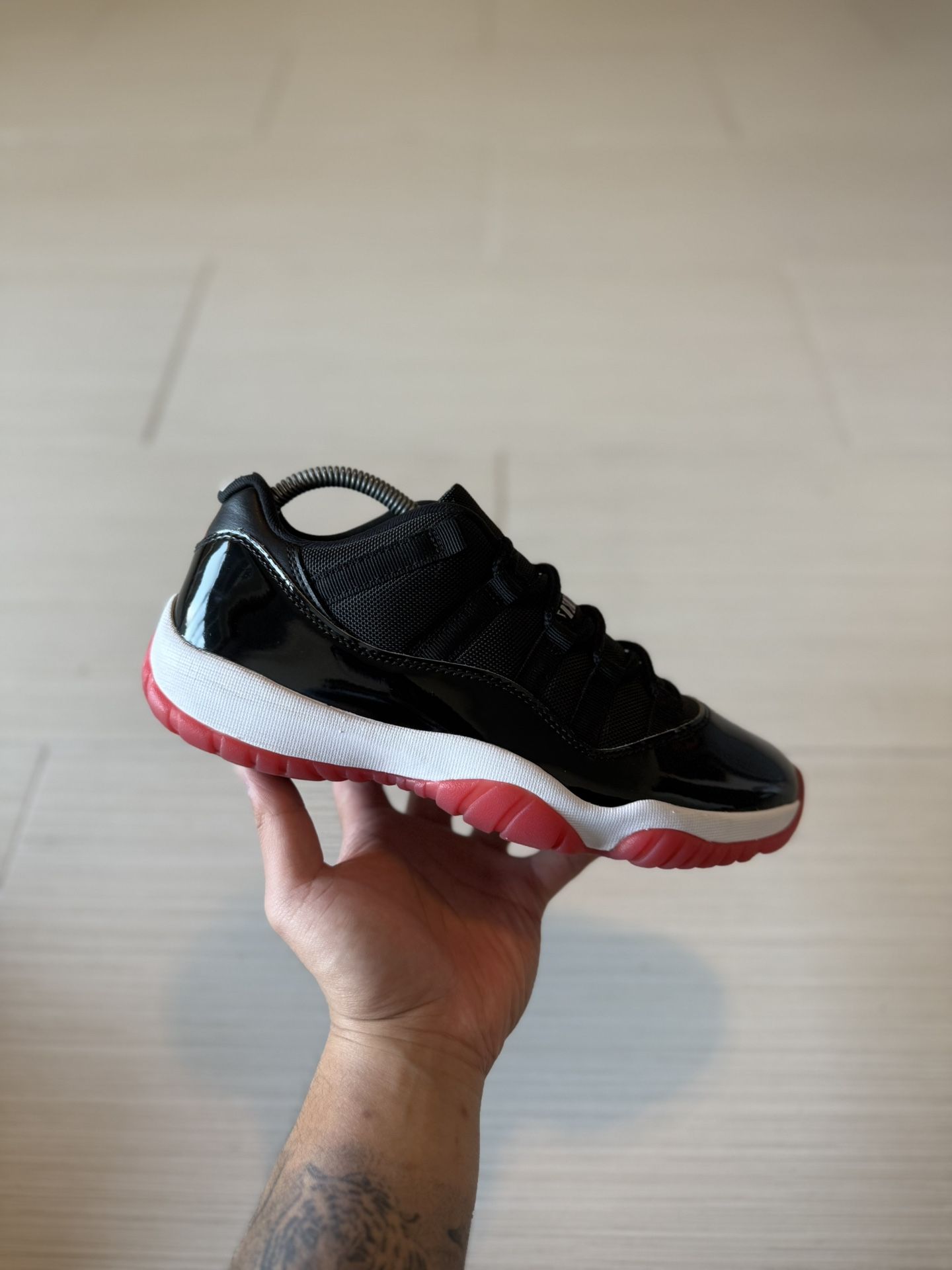 Nike Air Jordan Retro 11 Low Bred Size 8