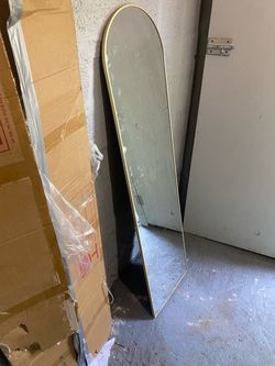 Large Full-Length Arch Mirror – Gold Frame