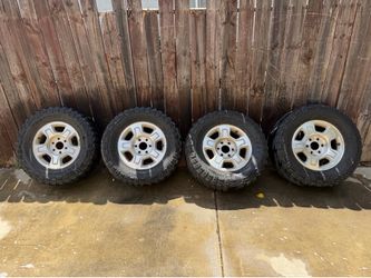 Chevy stocks on 33s