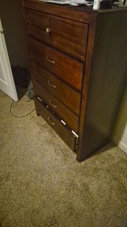 Dresser brown