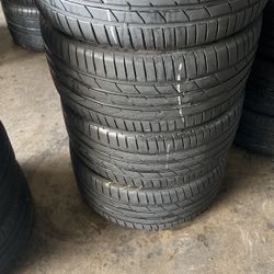 245-35-19 Used Hankook Tire Set