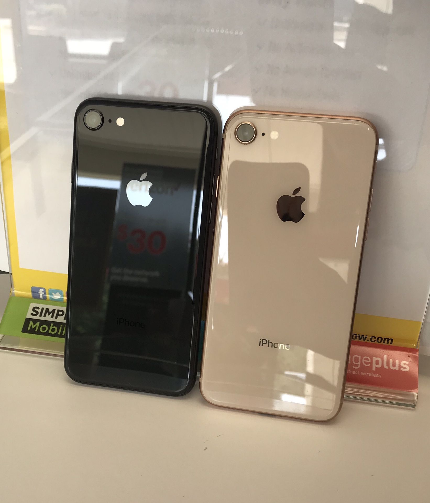 iPhone 8 64GB Unlocked Excellent Condition