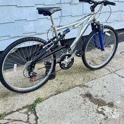 Mongoose Bike 26 Wheels 