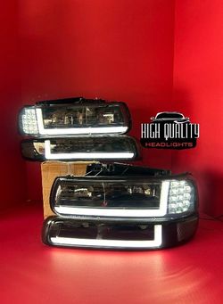 Chevy Silverado 1999-2002 headlight