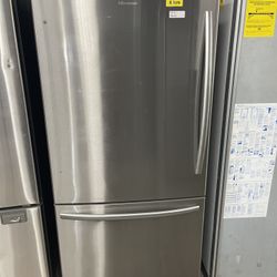 Hisense Bottom Freezer In Stainless Steel Coubter Depth Open Box