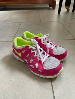Nike Dual Fusion Run 2 Running Shoe Youth Kids Size 7Y - Pink White.