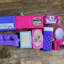 Mini dollhouse furniture lot