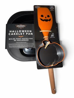 Halloween Skull Cakelet Pan and Spatula Cookie Cutter Set