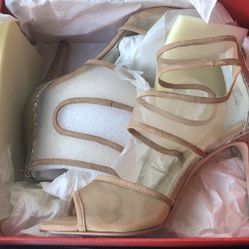 Donald Pliner Never Worn N Box