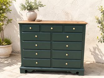 Willow Hearth | Thomasville 11-Drawer Solid Wood Dresser
