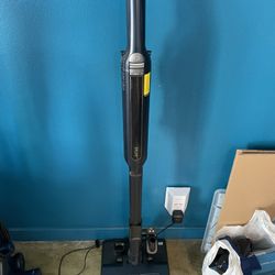 Cordless Vacuum - Shark Wandvac