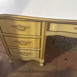 Free Solid Desk, All Works
