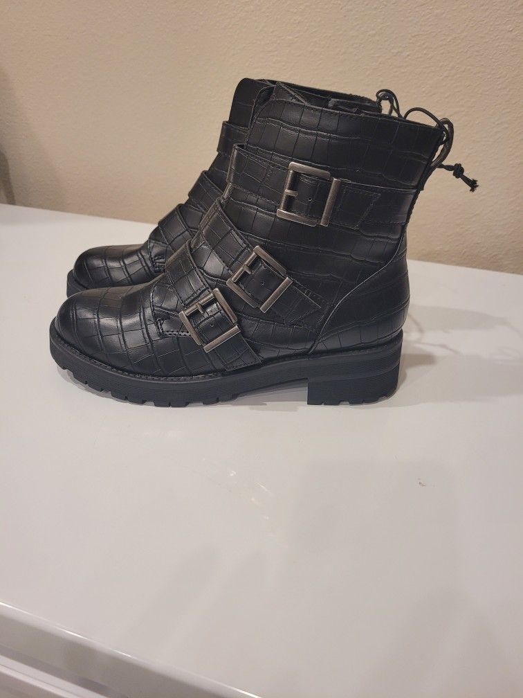 NWT Womens Ankle Boots