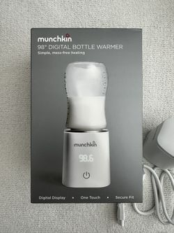 New Munchkin 98° Digital Bottle Warmer