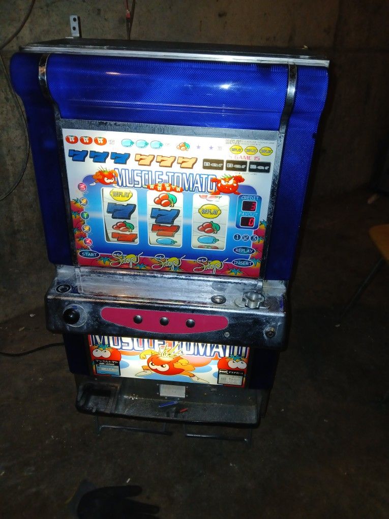 Muscle Tomoato Slot Machine