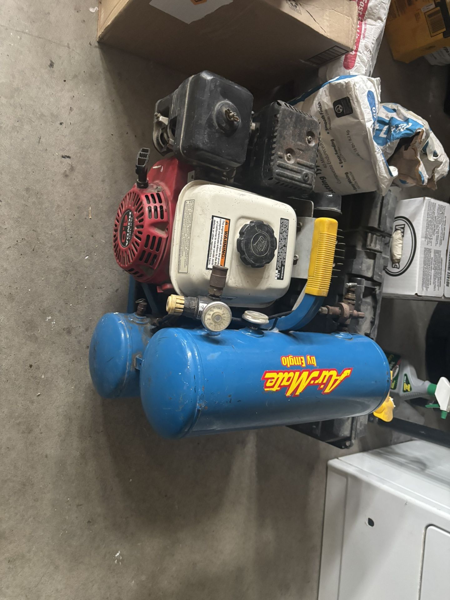 Emglo Airmate Gas Compressor With Honda Motor