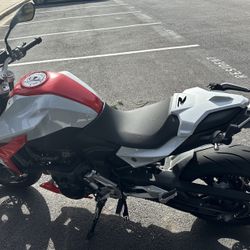 2021 BMW F900R Motorcycle