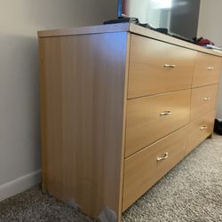 Dresser With Two Nightstands