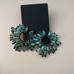 Elegant Green Earrings