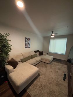 XL Beige U-Shaped Sectional Sofa with Double eeeChaise.