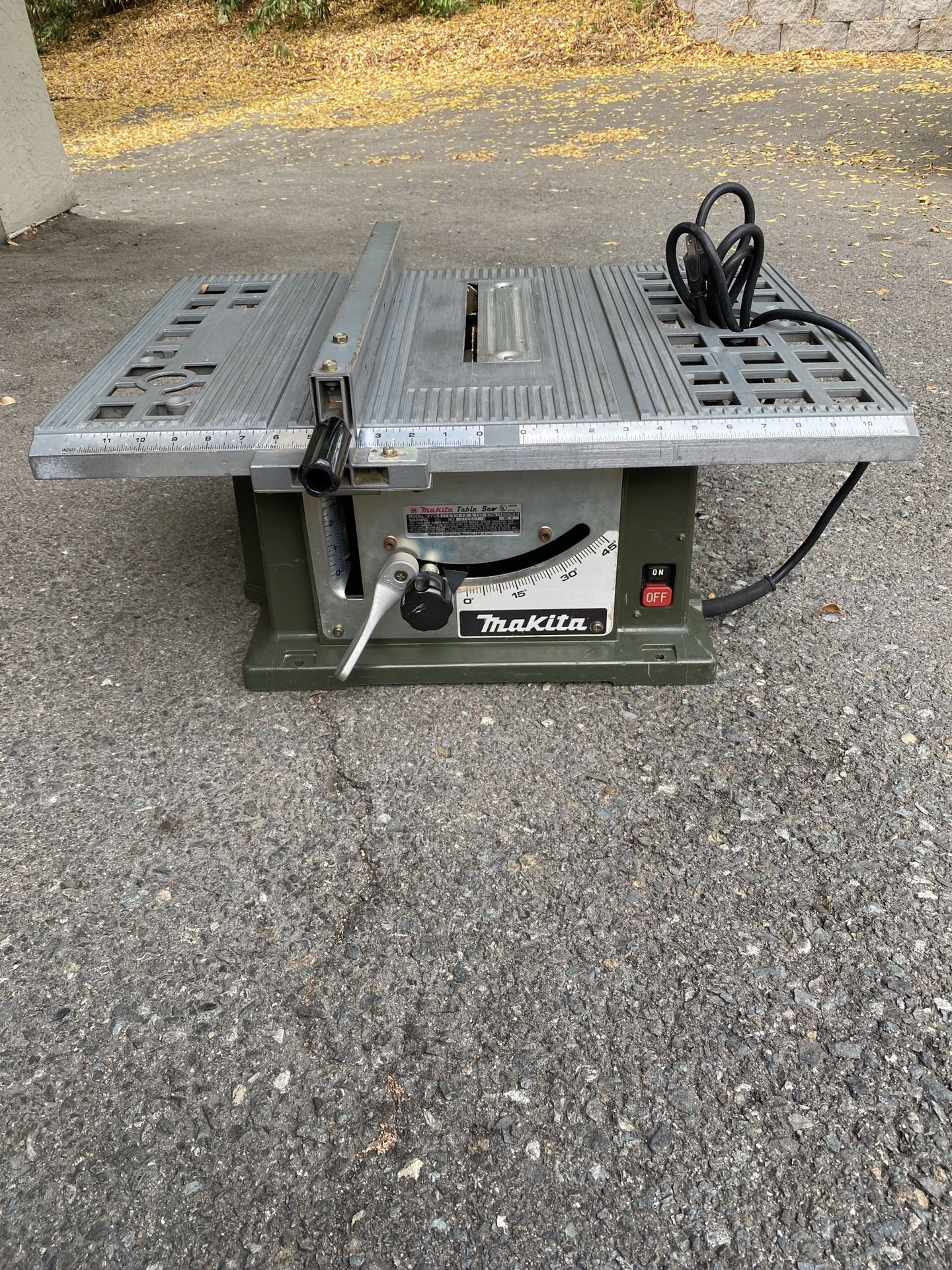 Makita Table Saw - Model 2708