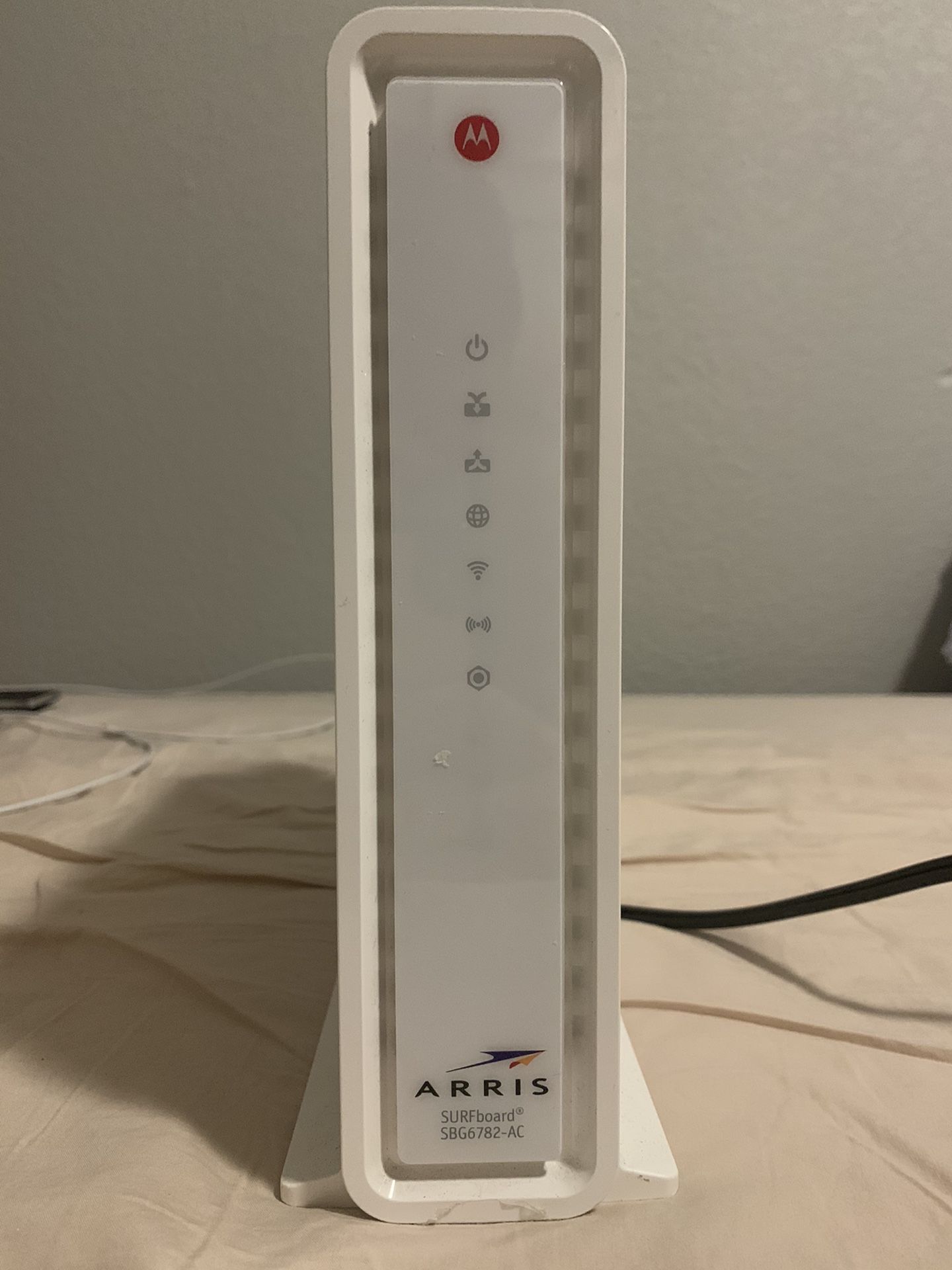Arris SURFboard SBG6782AC DOCSIS 3.0 Cable Modem/ Wifi AC 1750 Router