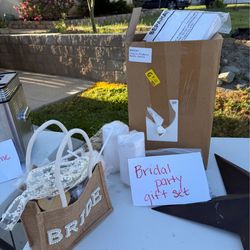 Bride and bridal party gift set!